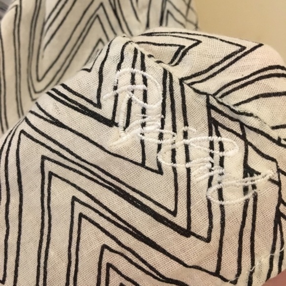 Rip Curl | white&black zigzagged dress - Picture 3 of 6